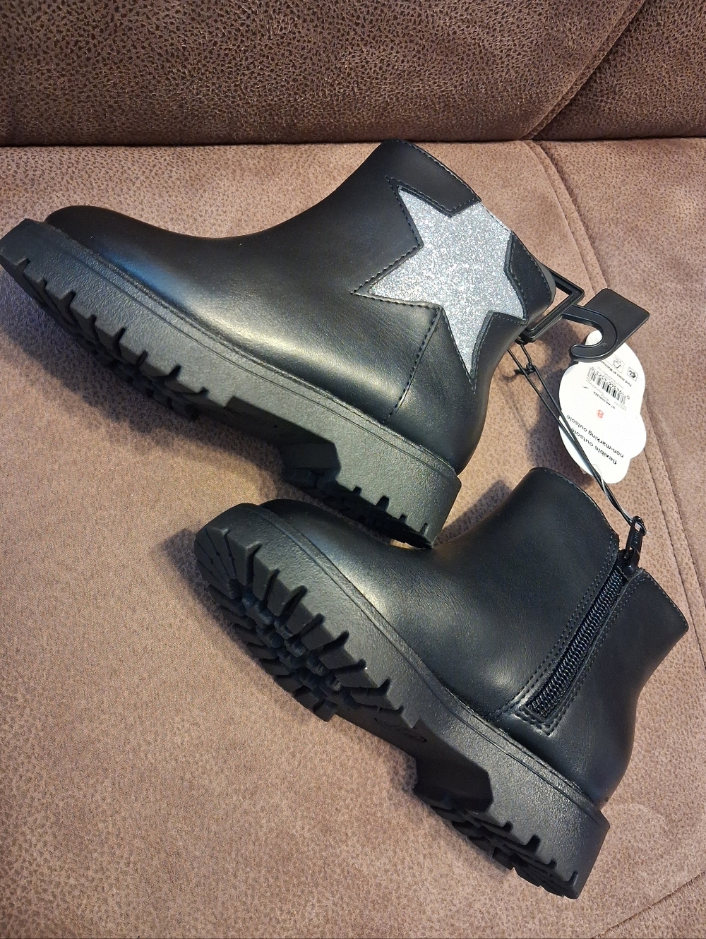 Wonder Nation Kids' Black Chelsea Combat Boots with Silver Glitter Star Size 8